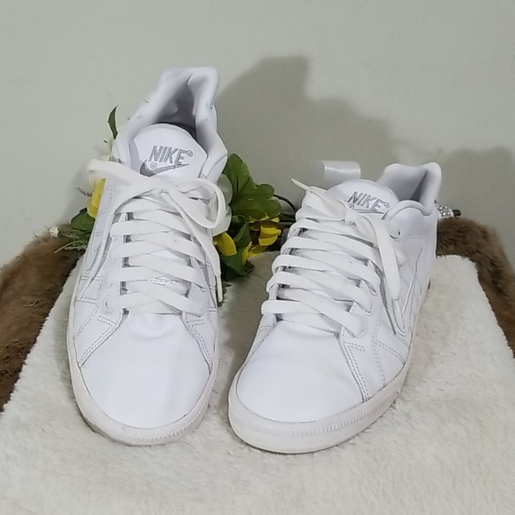 nike court tradition ii